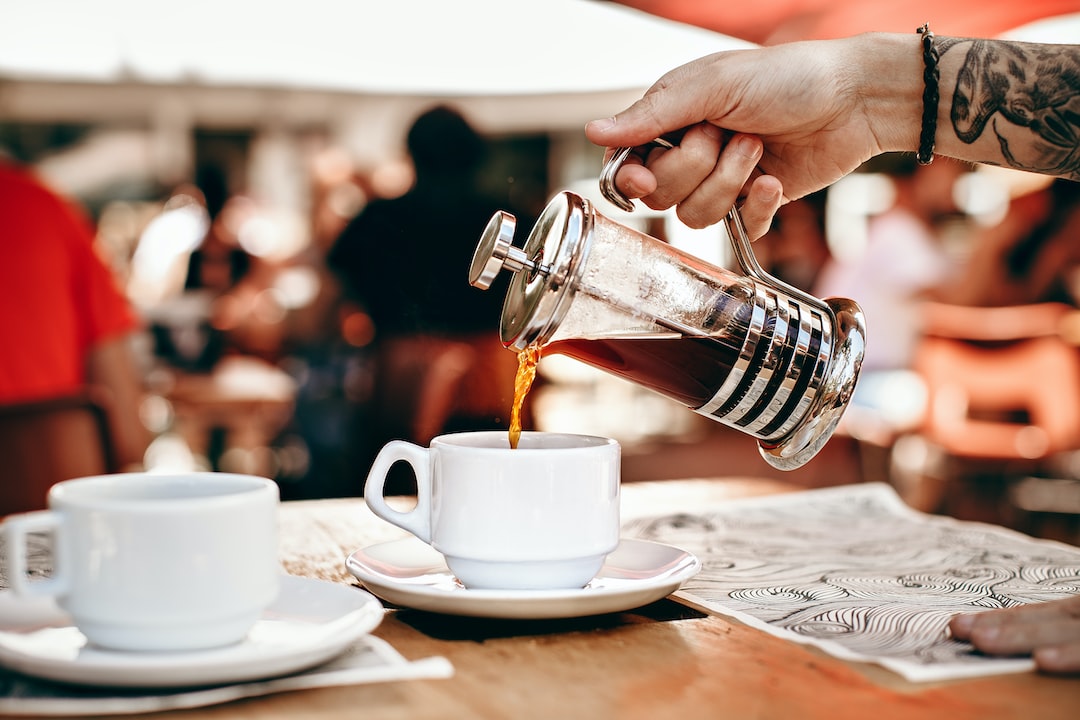 French Press vs Chemex: Choosing the Right Coffee Maker for Your Home